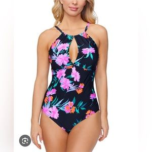 Womens poolside one piece swimsuit size 8 created for Macys sold out